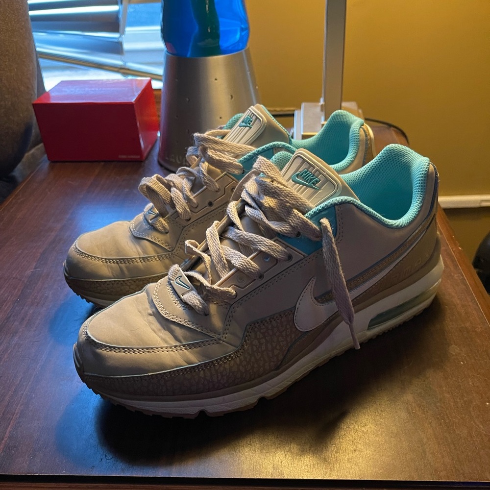 RARE Air Max